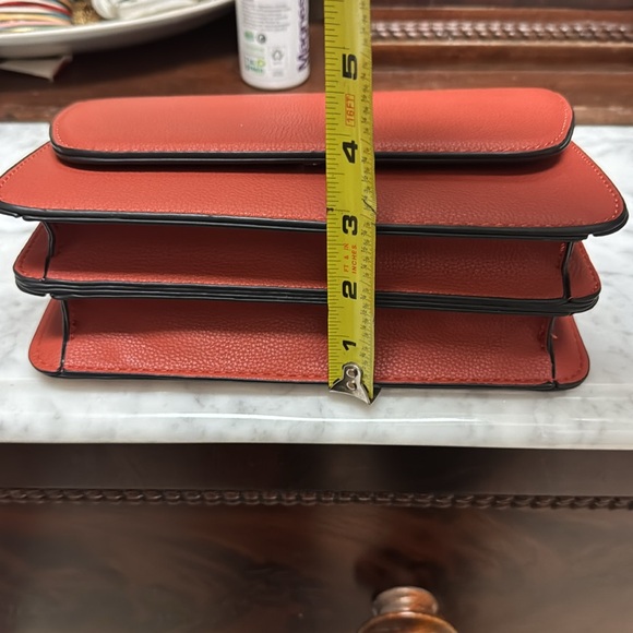 Jenn and Co Crossbody purse - Picture 8 of 9